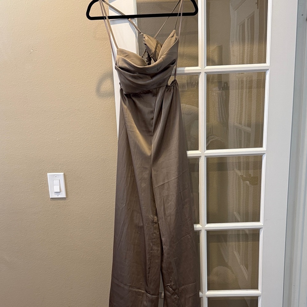 Chic Strapless Tan Dress